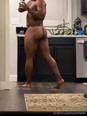 excuse the low quality but it's THICC BOOTY THURSDAY