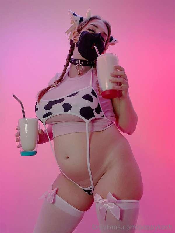 I hope you're all ready for some hucow hedonism to kick off ..