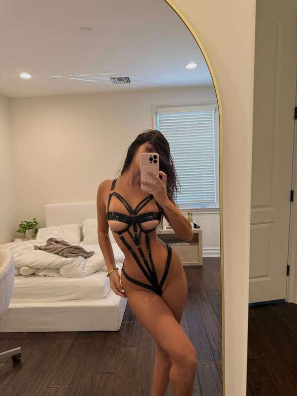 😈
