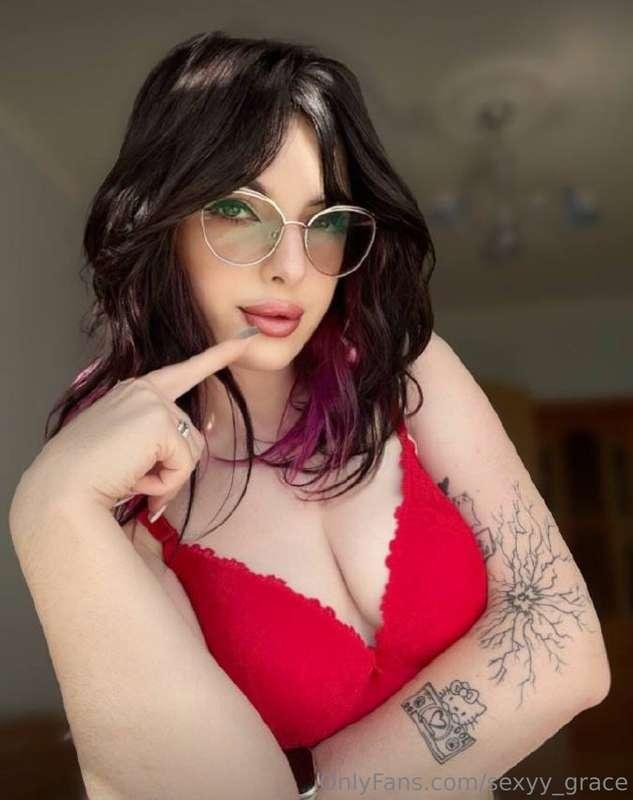 *This girl, 👉🏼😍 @mayastarrr with natural breasts and a beaut..