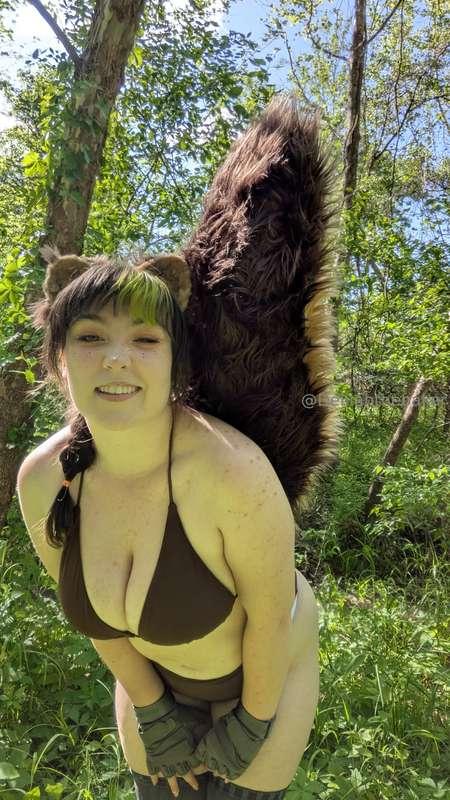 Took a trip into the woods, how's my tail look
