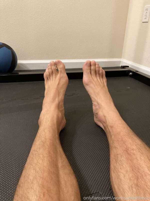 Wish there was someone here to give me a good foot massage.