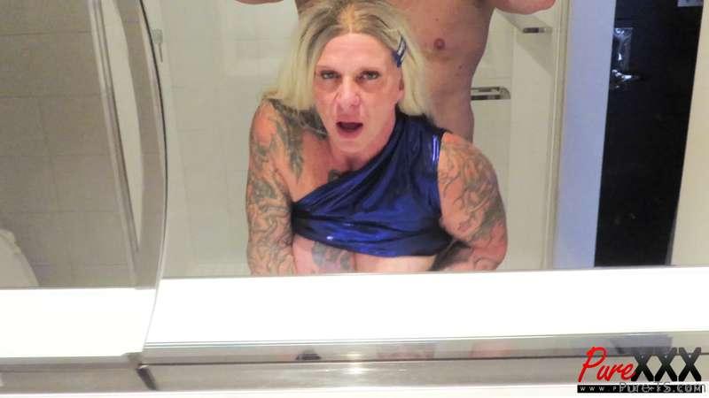 muscular female bodybuilder @brookediesel.xxx gets fucked in..