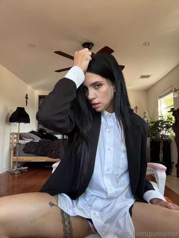 Your Mistress knows exactly how to lift your spirits… on you..