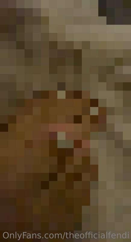 WHITE toes for the FREAK hoes 🤍
👣y’all want more feet pics f..