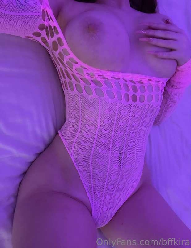 pull it to the side and fuck me in this outfit?