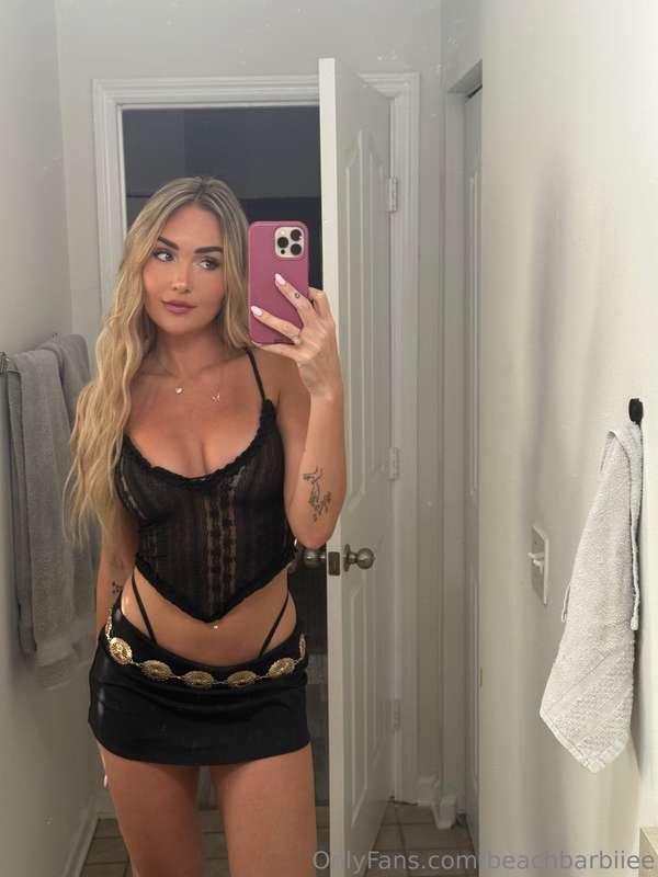 Just your casual daily distraction 😘