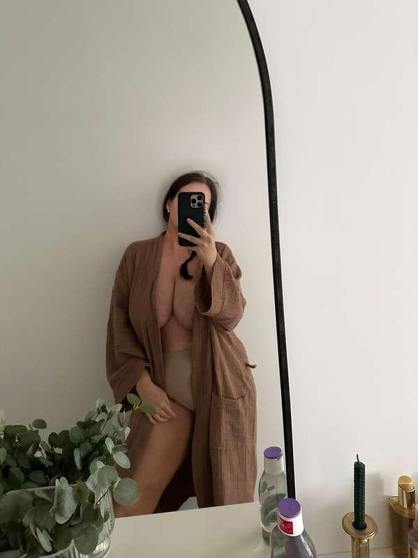 I need an orgasm 🥺