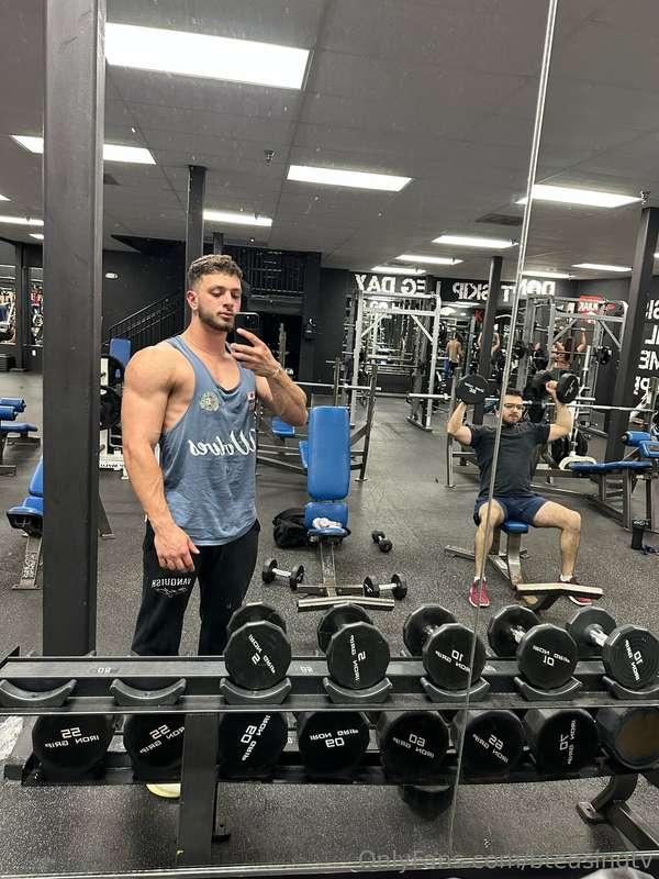 I’m always the hottest one at the gym 😈