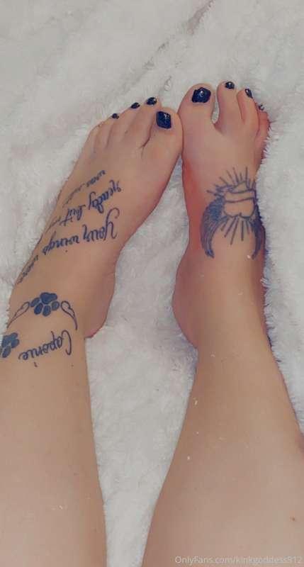 Just some feet porn