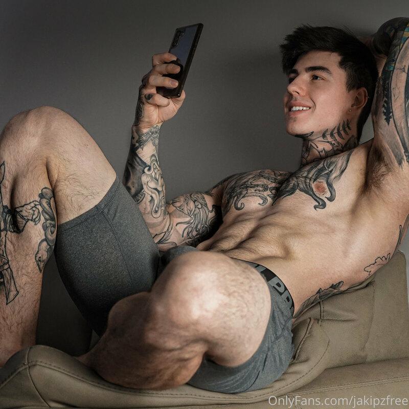 Me reading all the feedback on my showering, dirtytalking, s..