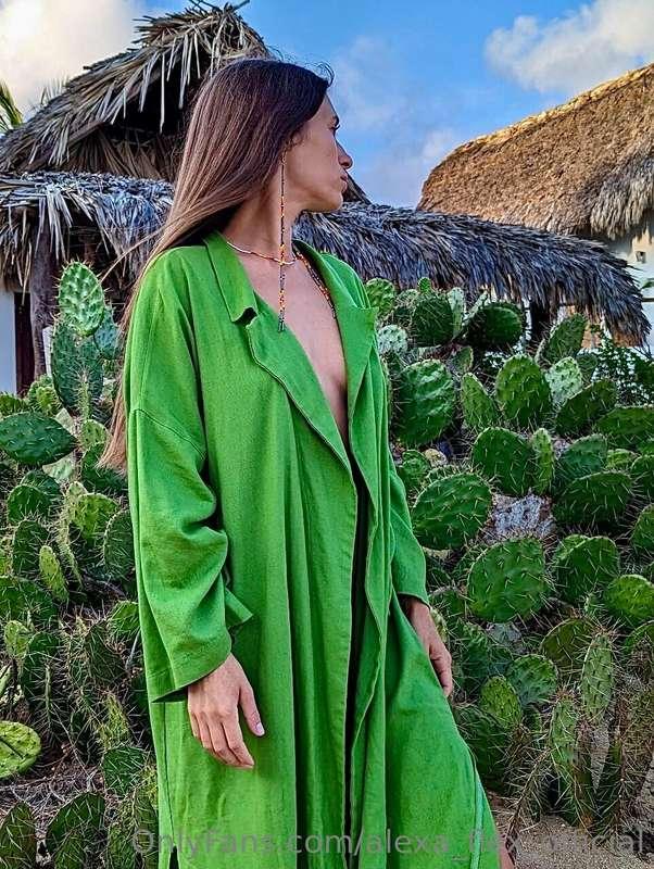 I love green colour, it matches my eyes>🥺✔