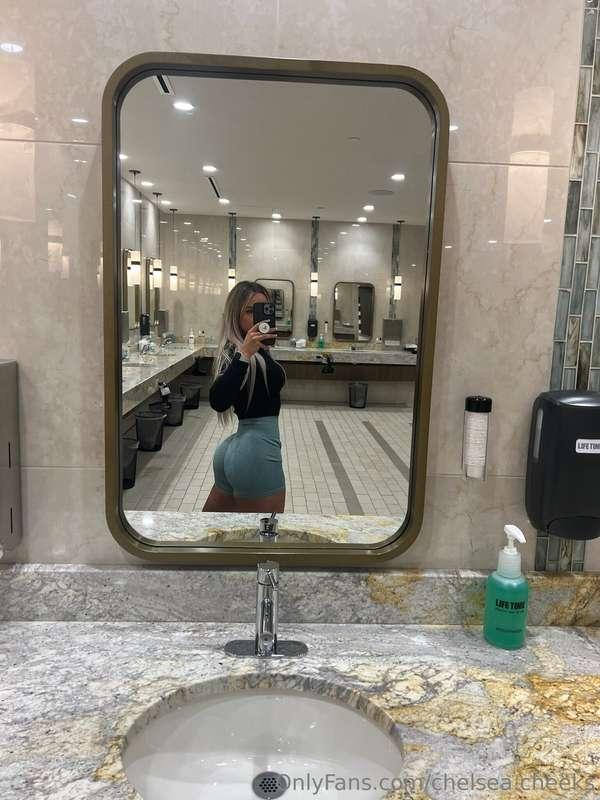 Monday pump 🍑 
