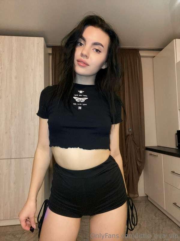 ## DO YOU WANT TO CUM WITH @sophie.cutie?? @sophie.cutie kno..