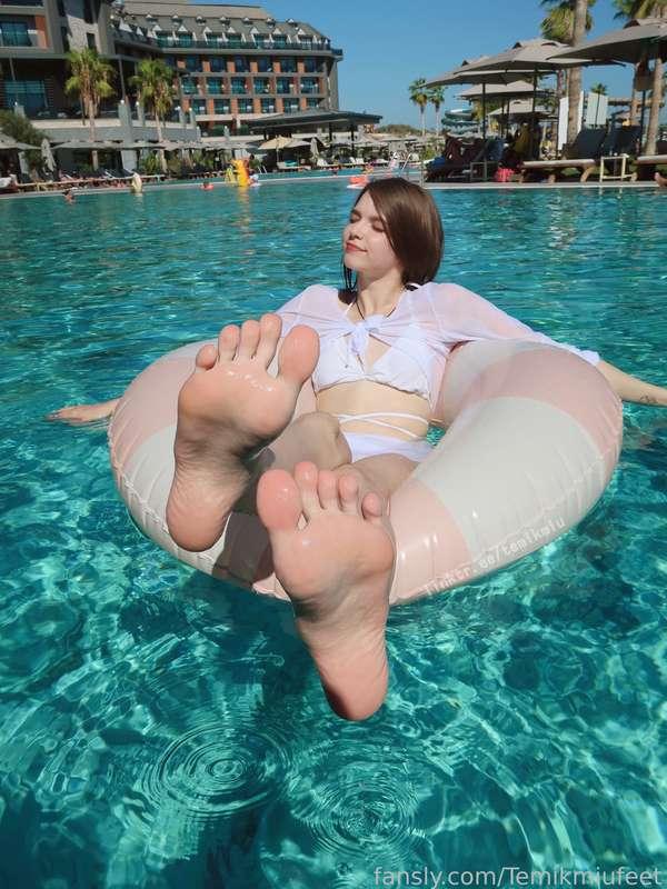 temikmiufeet image #0