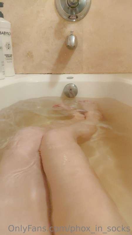 Few photos and a Hella lazy shower video (that I'd rather de..