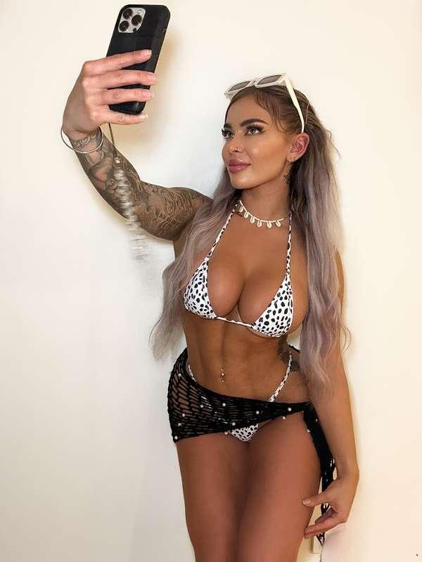 POV: You wake up and find that selfie on me on  your phone 😈..