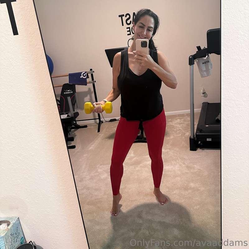 First workout of my birthday month is done! How's my form?