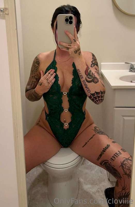 Want to watch my new teaser of me fingering myself moaning? ..