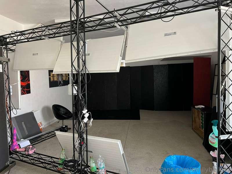 October 2022:
Below are some BTS pictures to show you the po..
