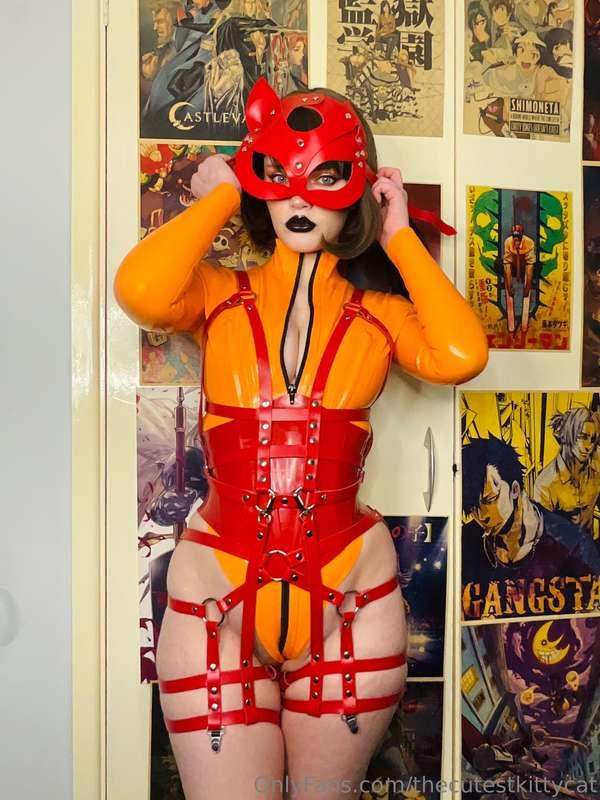 What content should I record with this leather mask?