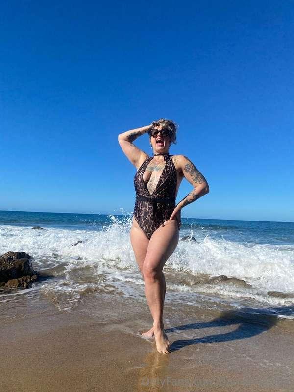 Back to the ocean today, it feels so good to feel the saltwa..