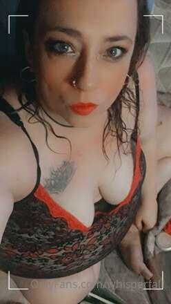 Hello fans!  Just a little wet after my shower to get ready ..