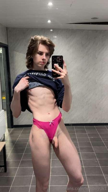 femboyuk1 image #1