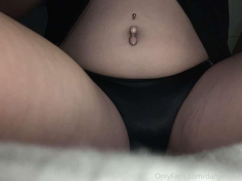 These are my fav panties. What do you think?😘