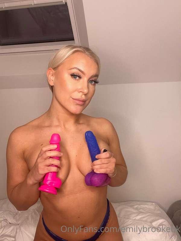 🚨Double Penetration 🚨  I am such a whore for anal, it’s key ..
