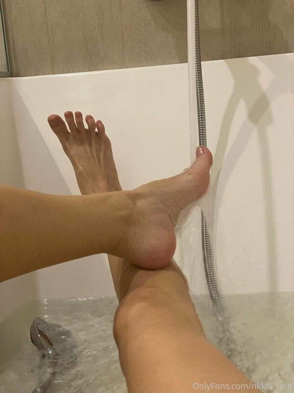 Are there foot lovers here??
