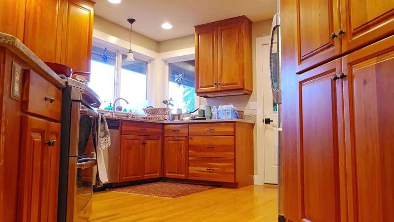 [EARLY YOUTUBE ACCESS] Unaware Female Giant In The Kitchen ASMR