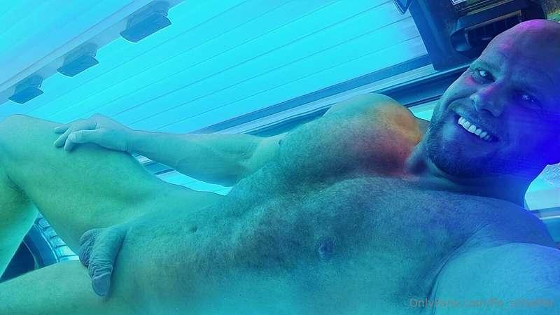 Fun and tanning 😏