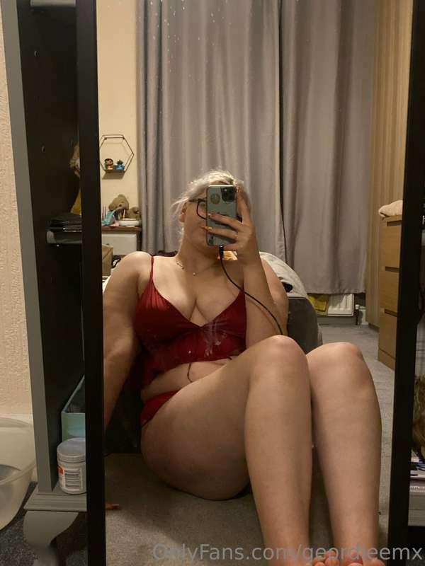 got a haul of new lingerie coming😇😇