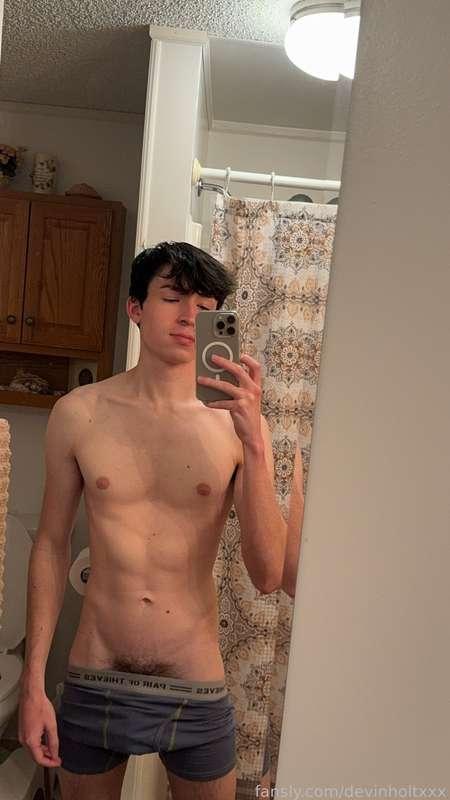 devinholtxxx image #0