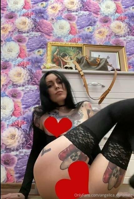 Your kitty is bored, I want to jump on you and fuck you all ..