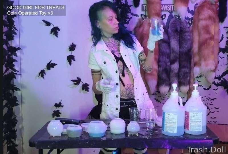 trashdoll image #0