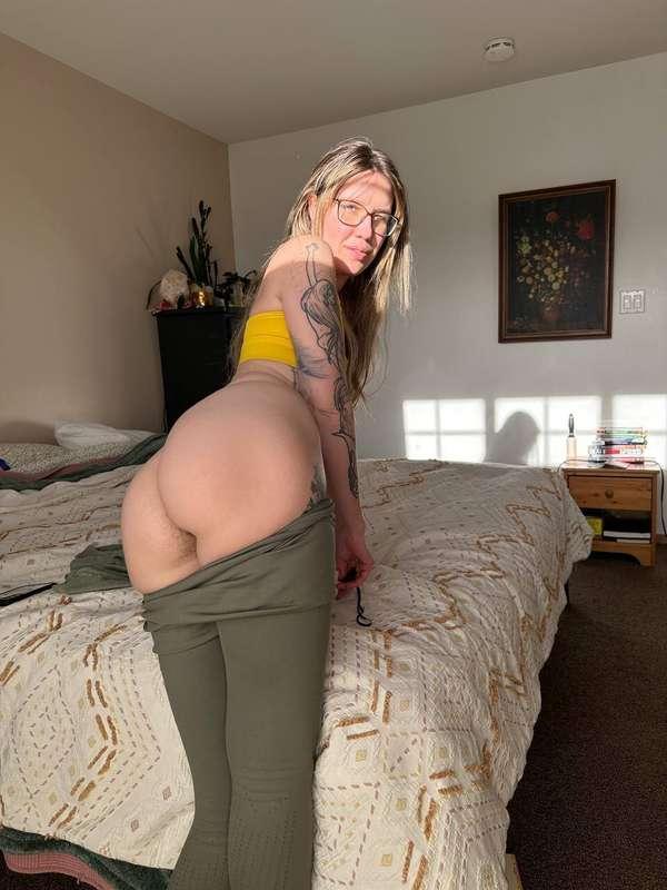 Every curve is mine to tease… think you can handle it? 😈💌