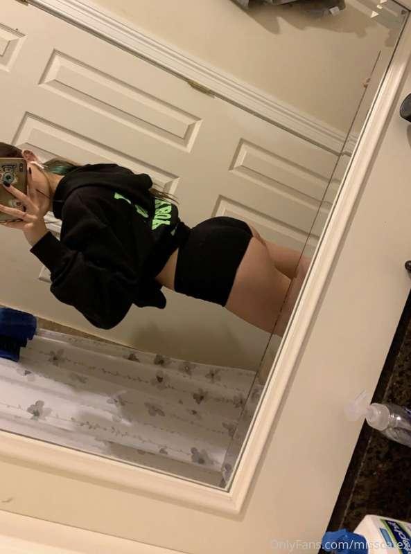 Hey guys! I’m almost done recovering from having my wisdom t..