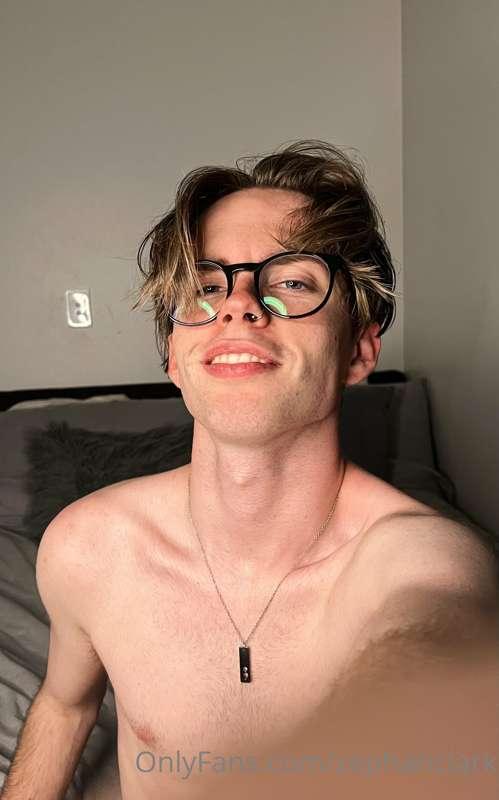 Do I look sexy in my new glasses?👀 (I’ll make some content w..