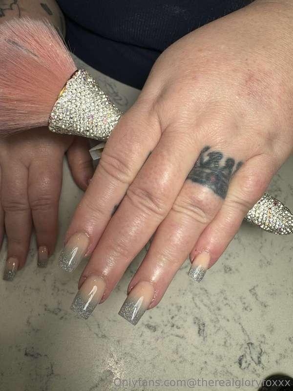 How do you like these claws? Ready to grab some cock this we..