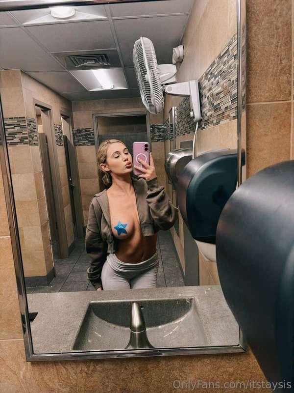 cum play with me 😋
