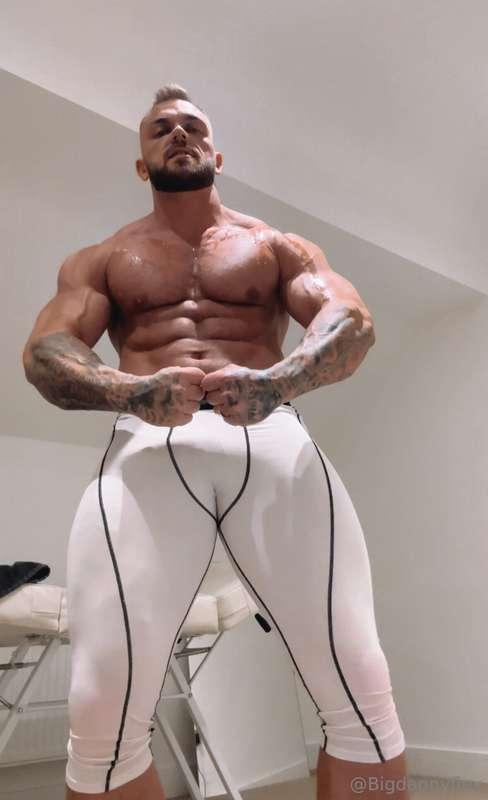 I need worship, wanna help me? 😈