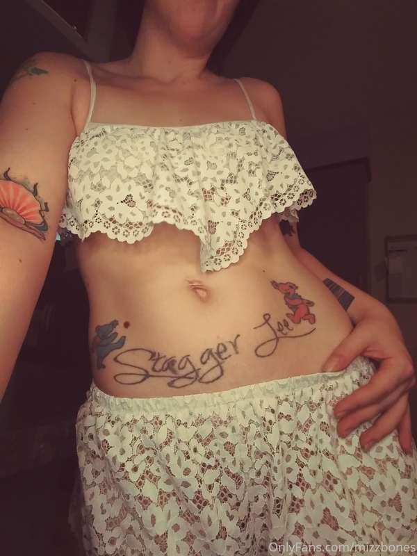 💙I really need my tummy tattoo touched up 😩
Send me some 💜 l..