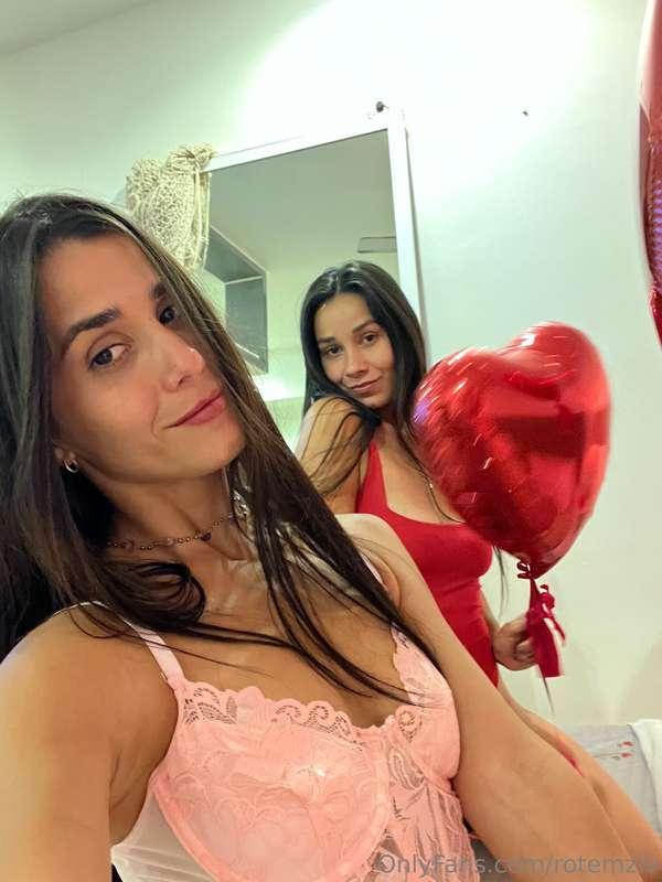 אני ומאי חולקות גבר כמו שאנחנו חולקות קובאנה 😈❤️😏