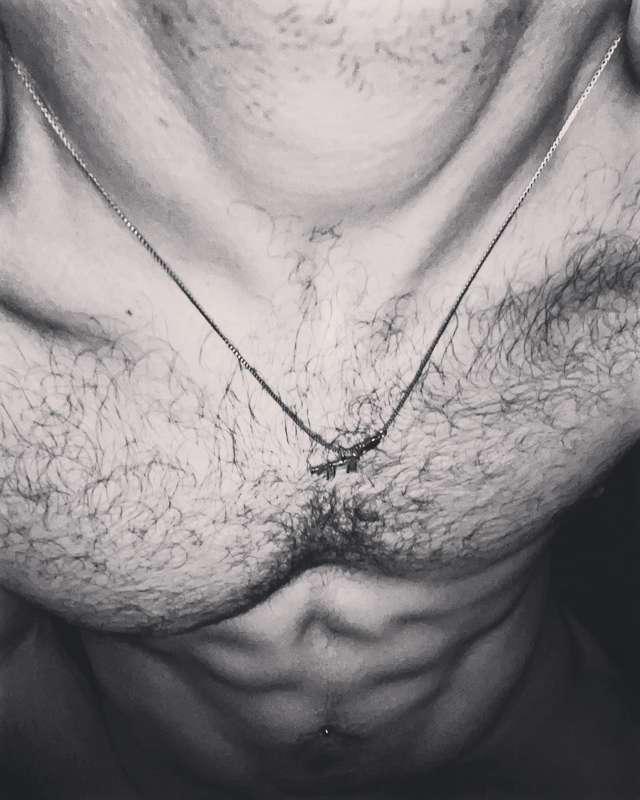 Love these pics… Hope your cock does too.😜💦
