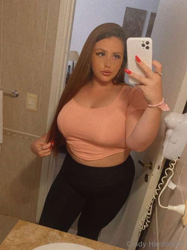 🍆🖤 Do you want me to cover your entire body with my curves a..