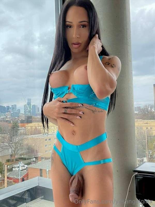have you seen her video that made her famous? It’s insane, i..