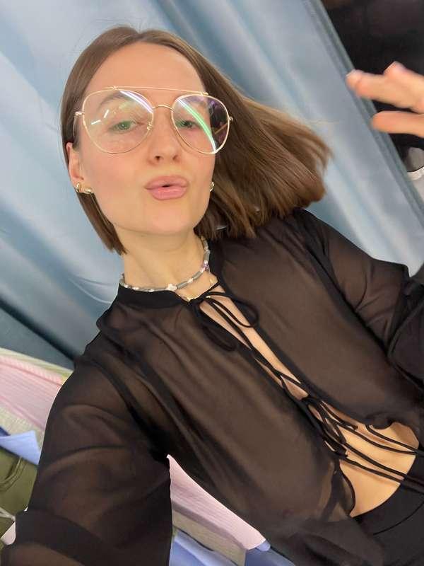 klara_si_ image #1