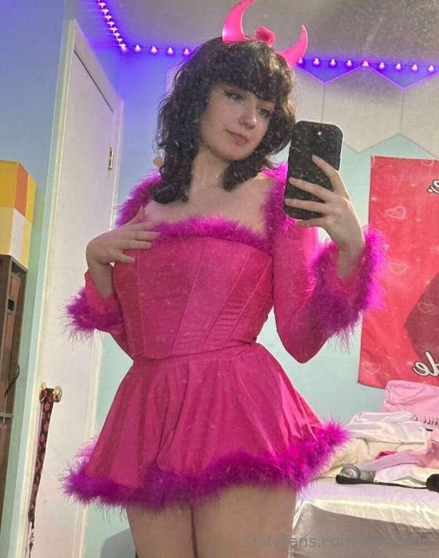 gotta make a vid in this fit.. >:]